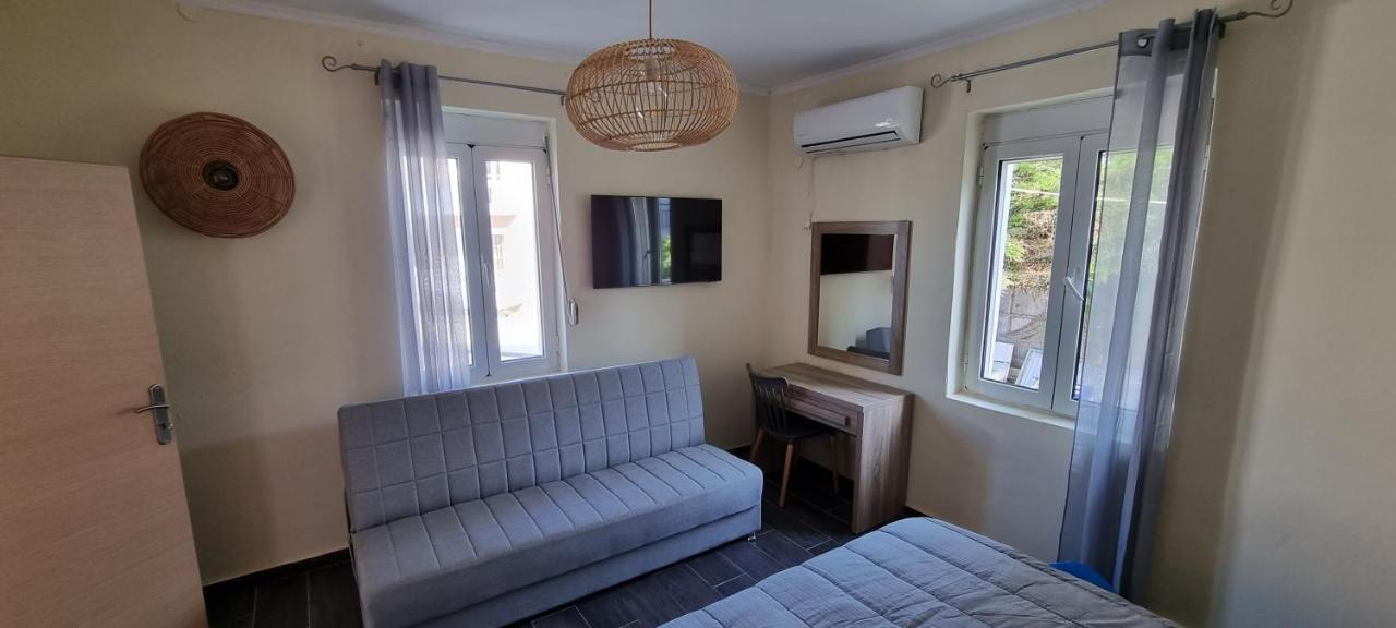 Fifi'S Luxury Apartment Platanés Екстериор снимка
