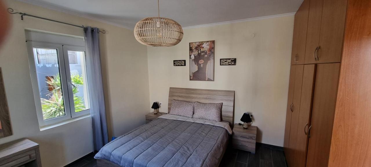 Fifi'S Luxury Apartment Platanés Екстериор снимка