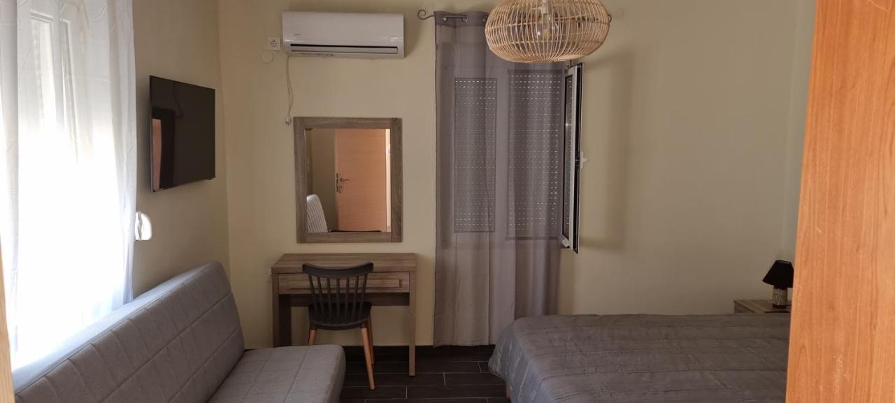 Fifi'S Luxury Apartment Platanés Екстериор снимка
